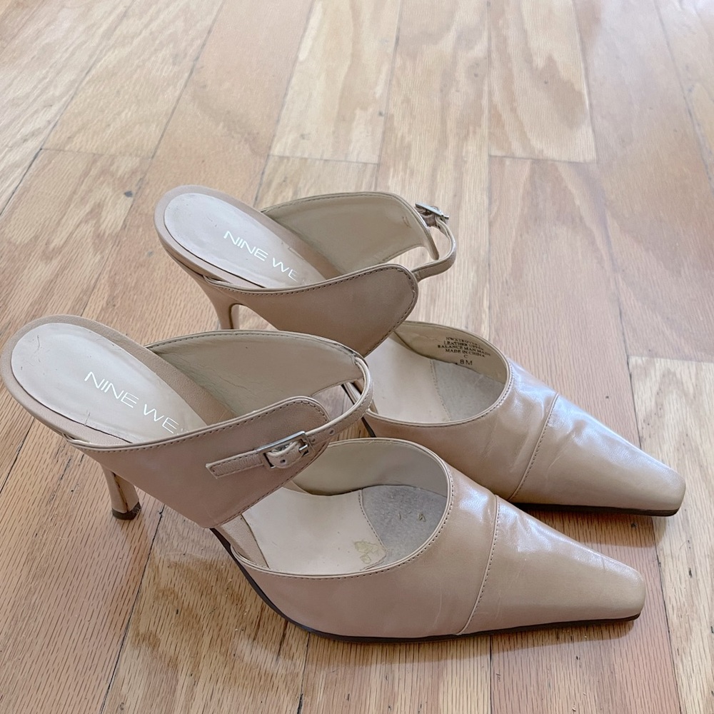 Nine West size 8 cream heeled shoes
